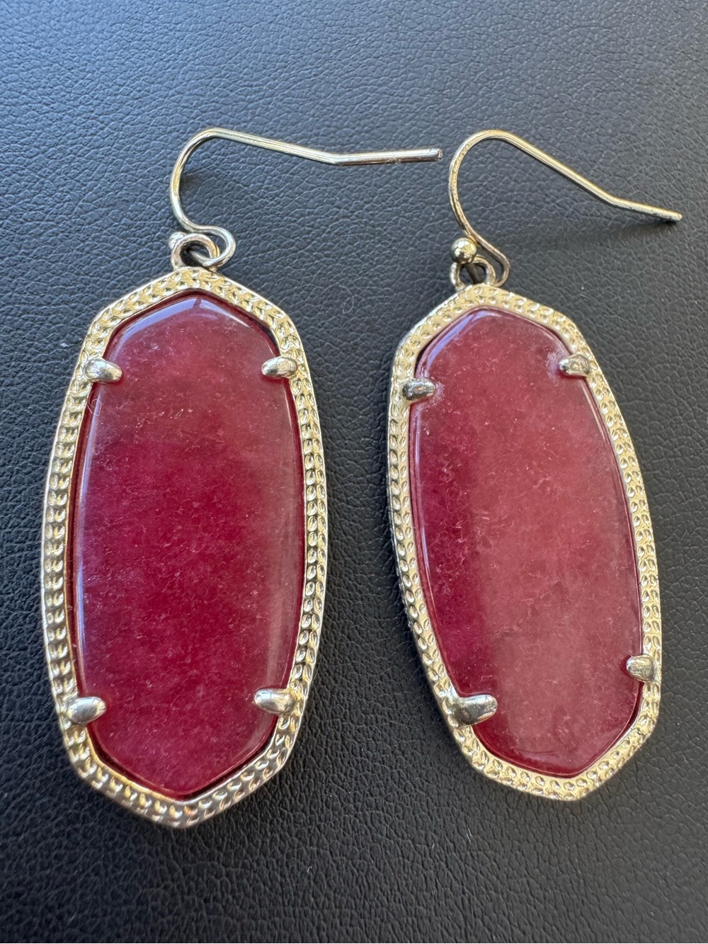 Kendra Scott Elle Gold & Magenta Drop Earrings